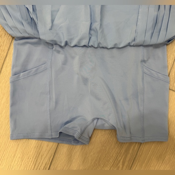 NWOT ALO Yoga Aces Pleated Tennis Skort light blue size S - Picture 5 of 5